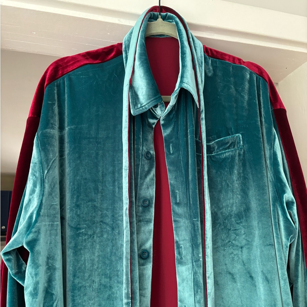 Red Sky Blue/Red Velour shirt dress fits up to size 16